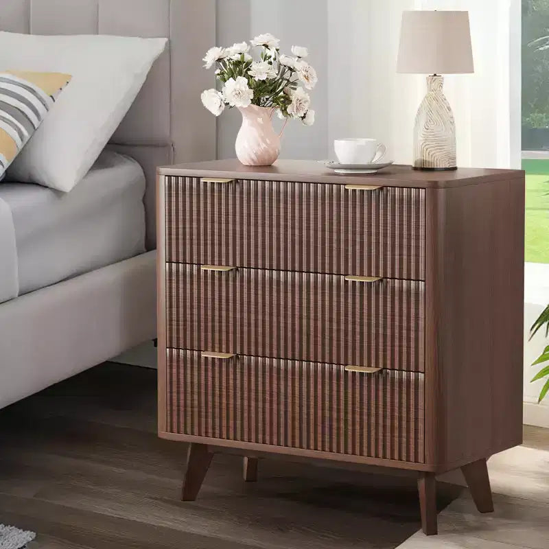 Table de chevet cannelée moderne avec plateau effet marbre, commode de chevet à 3 tiroirs avec profil incurvé