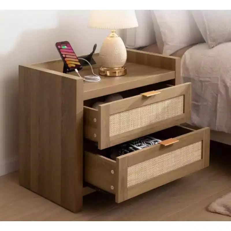 Table de chevet en rotin avec station de charge USB-C, Table de nuit bohème avec 2 tiroirs