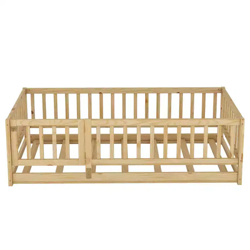 Lit au sol en bois avec clôture de sécurité et porte, sommier à lattes pour enfants
