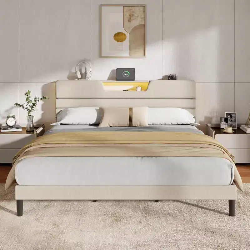 Cadre de lit plateforme King Beige rembourré avec lumières LED et station de recharge