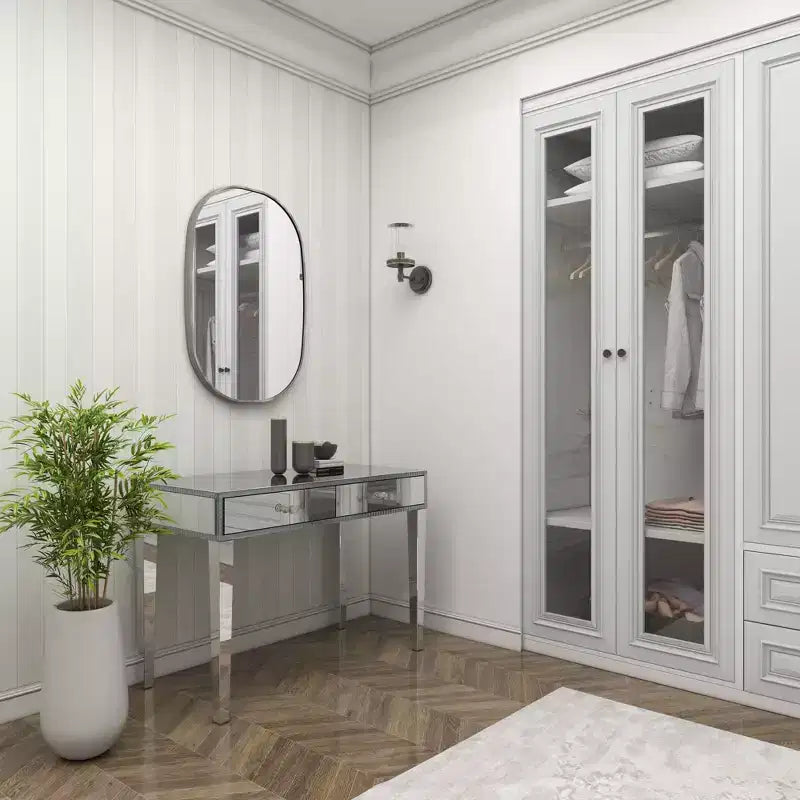Console table/bureau en bois avec miroir et détails argentés, style glamour